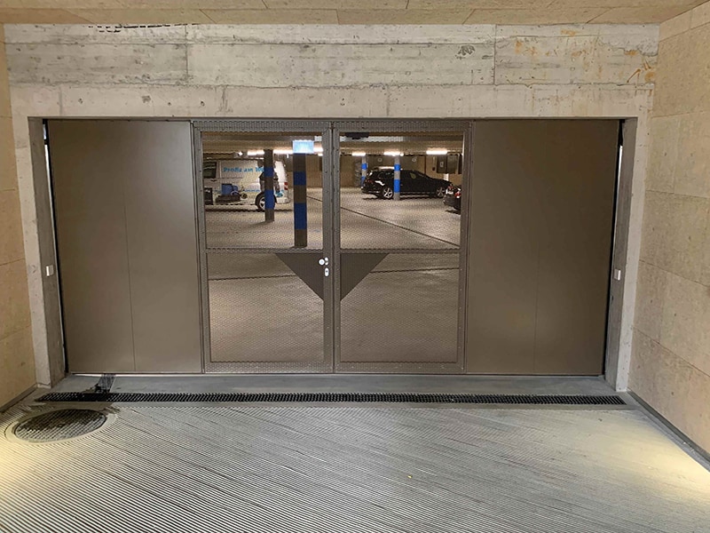 AquaLOCK Door