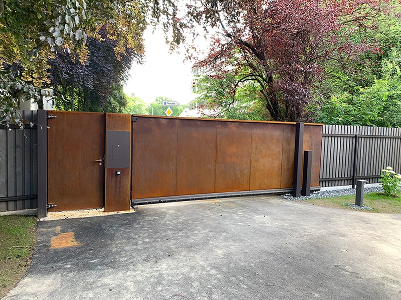 AquaLOCK Door
