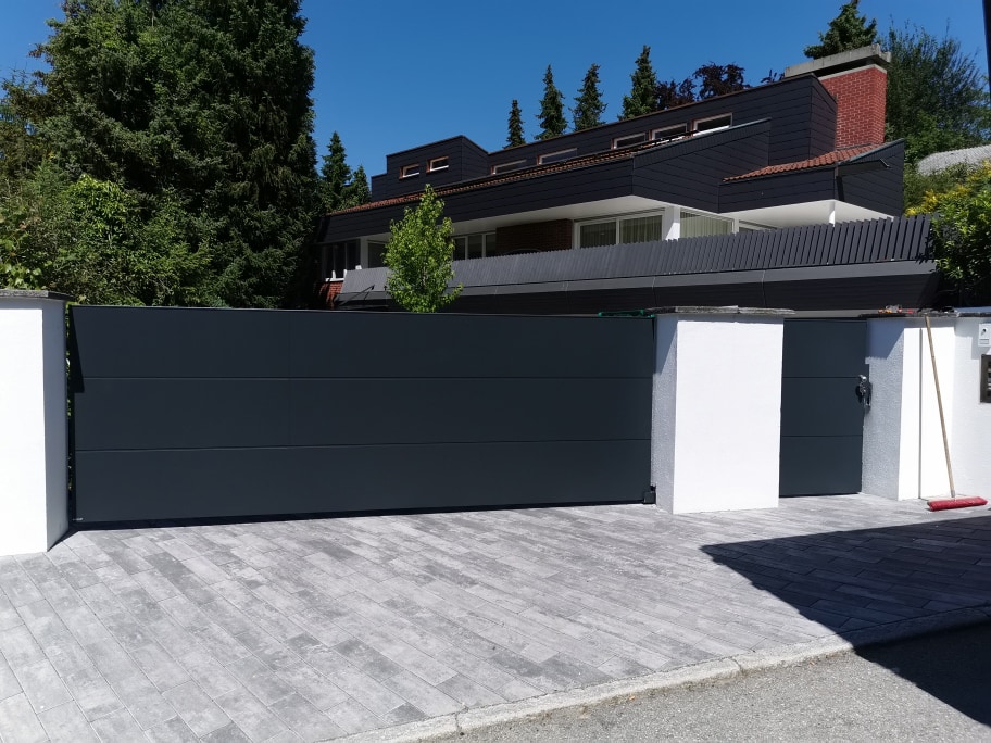 AquaLOCK Door