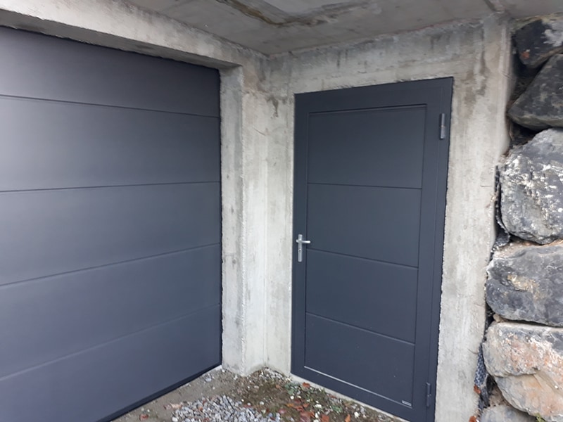 AquaLOCK Door