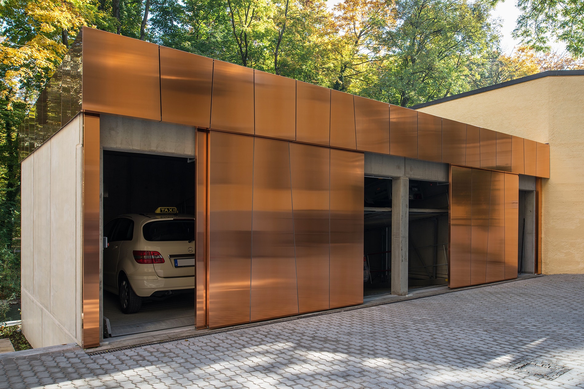 AquaLOCK Door